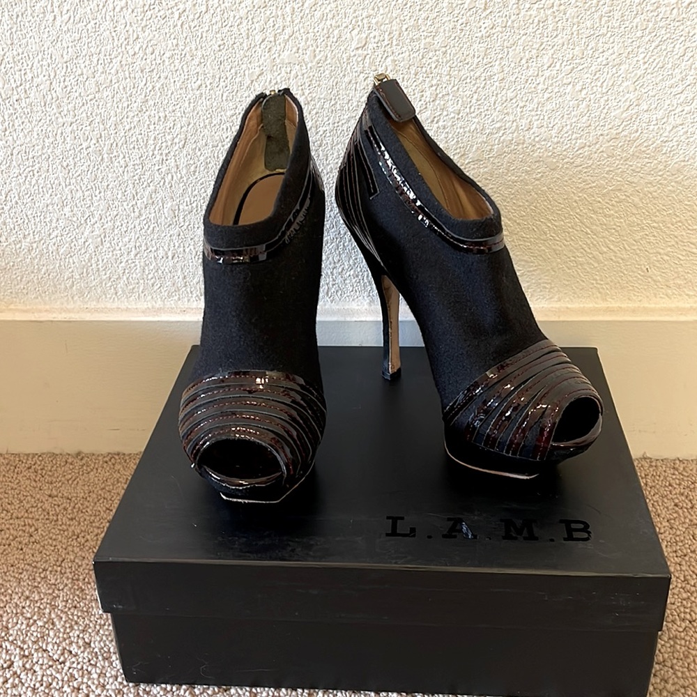 Adorable L.A.M.B platform stilettos, Size 9